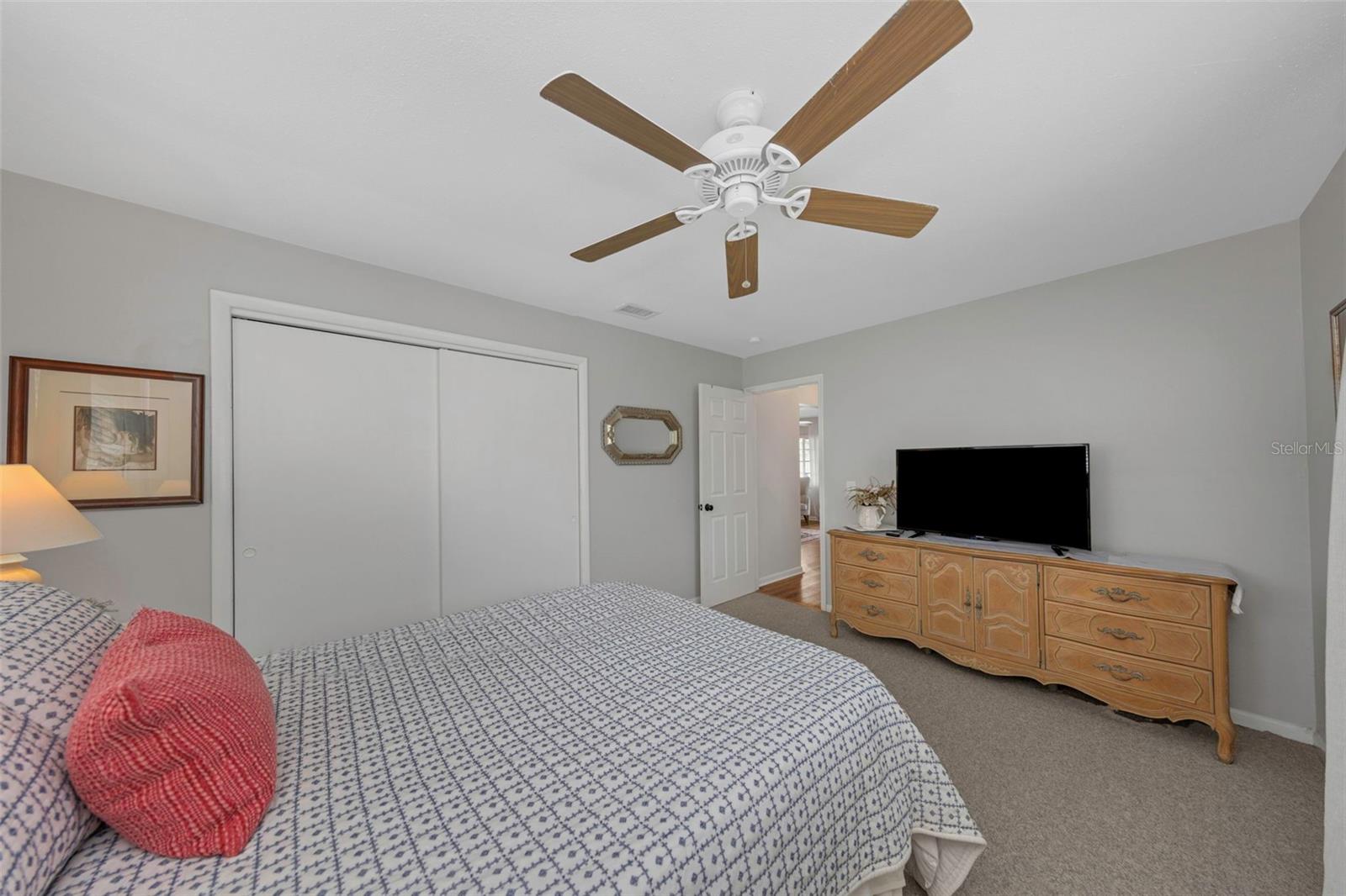 9919 Tulip St N Property Photo 29