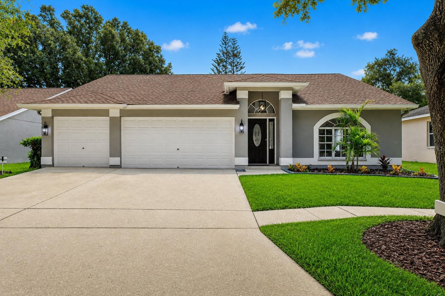 17721 Hampshire Oak Dr Property Photo 1