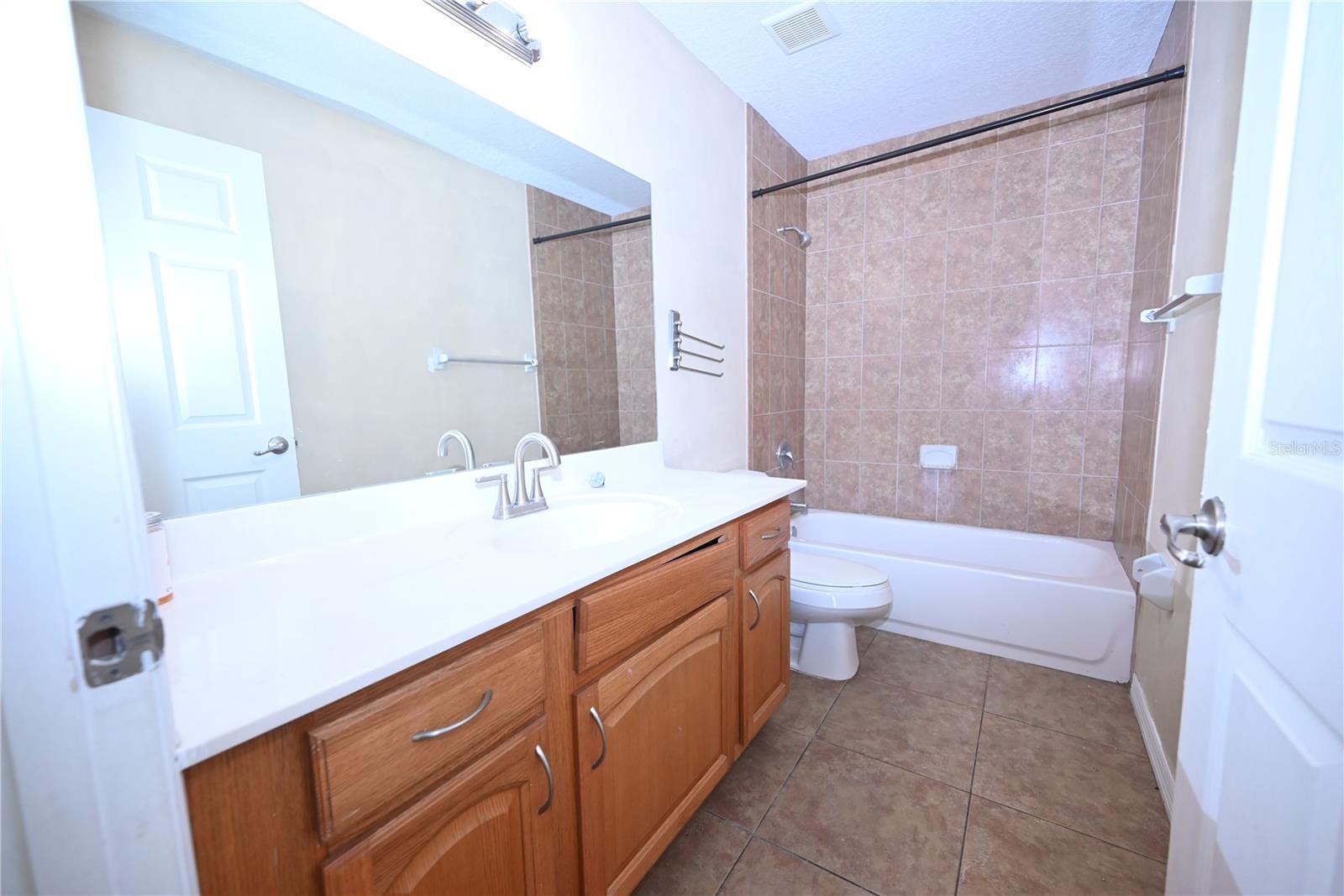 5302 School Rd Property Photo 10