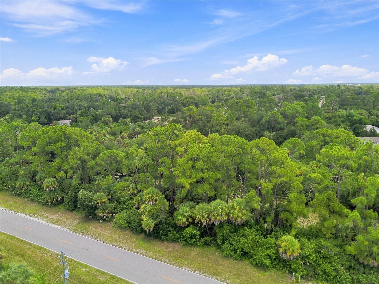 487 Kindred Blvd Property Photo 4