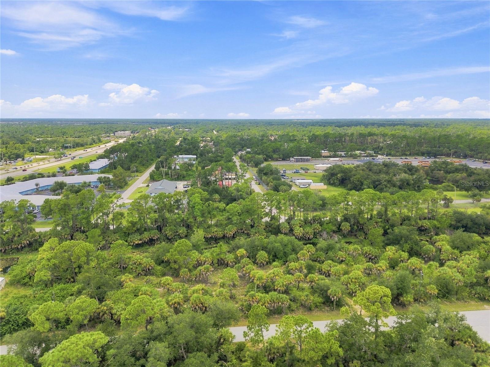 487 Kindred Blvd Property Photo 15