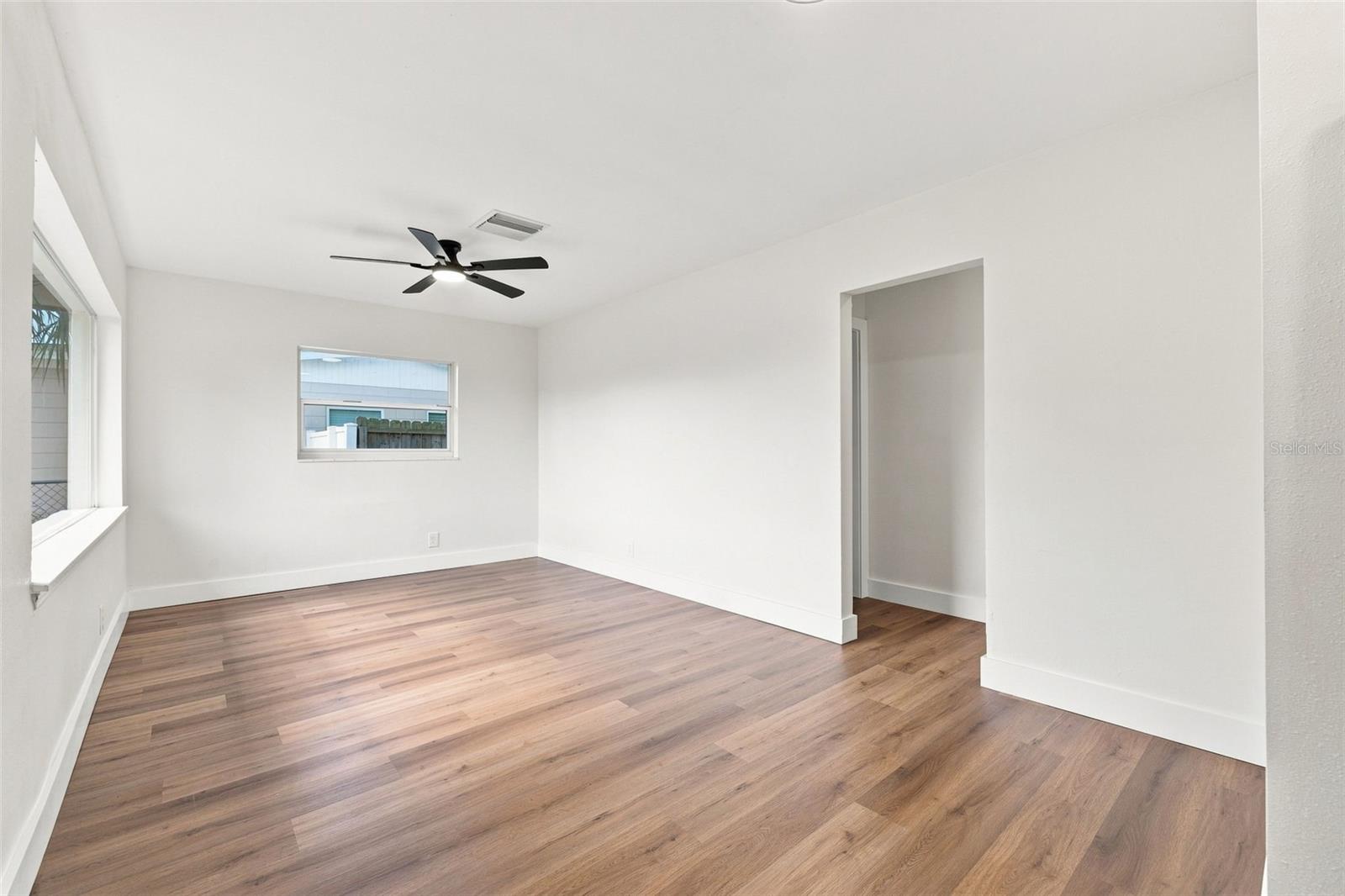 5209 S 80th St #no Unit Property Photo 6