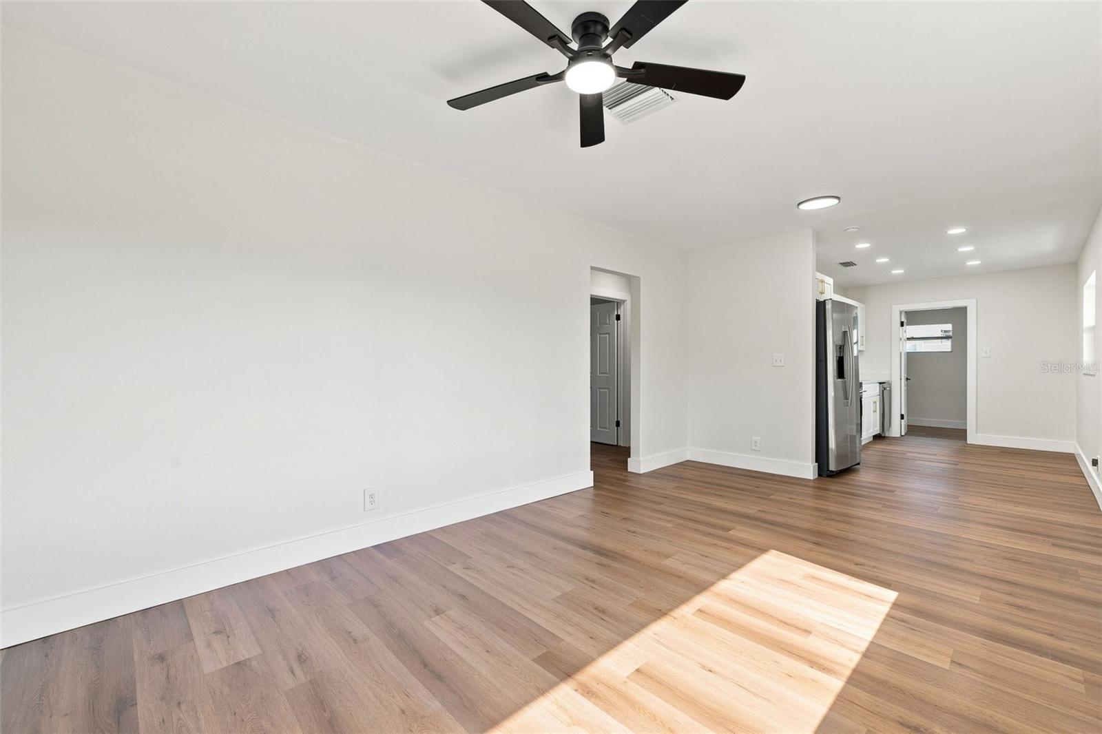 5209 S 80th St #no Unit Property Photo 7