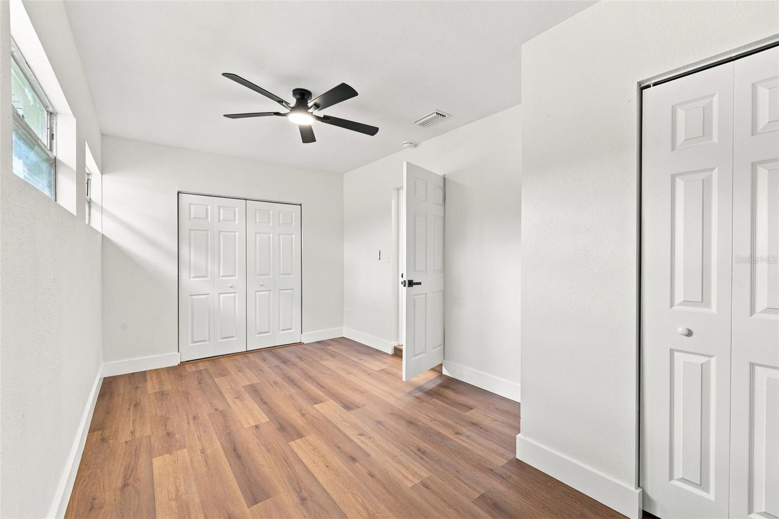 5209 S 80th St #no Unit Property Photo 13