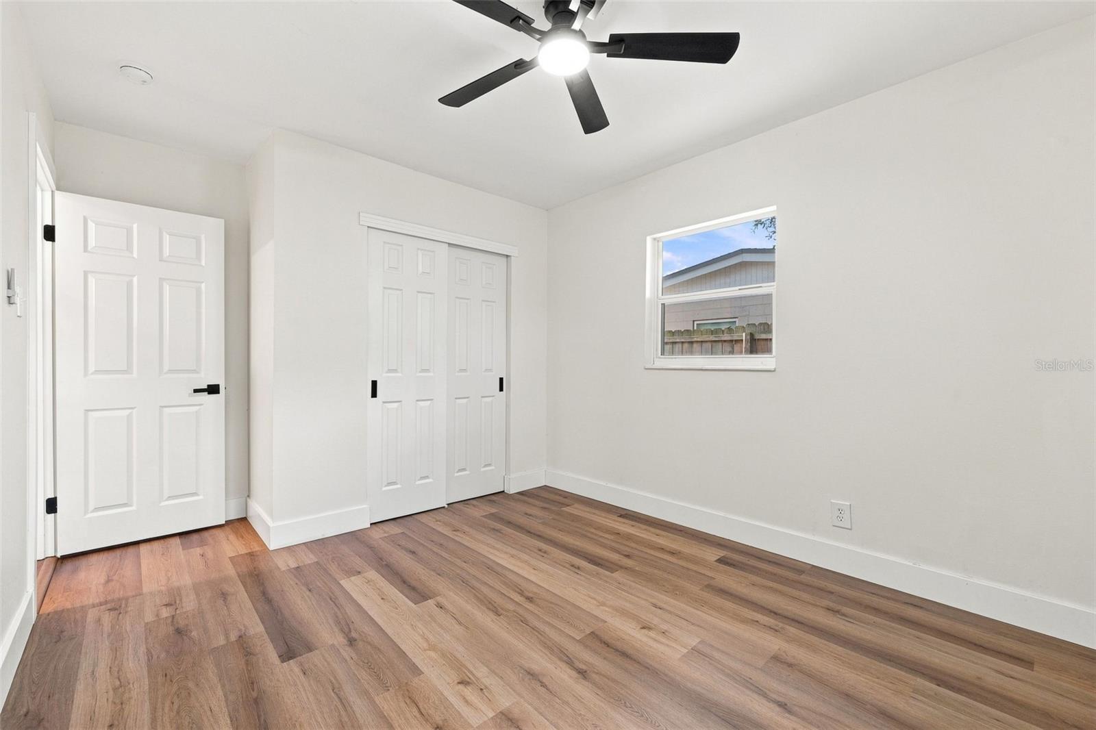 5209 S 80th St #no Unit Property Photo 17