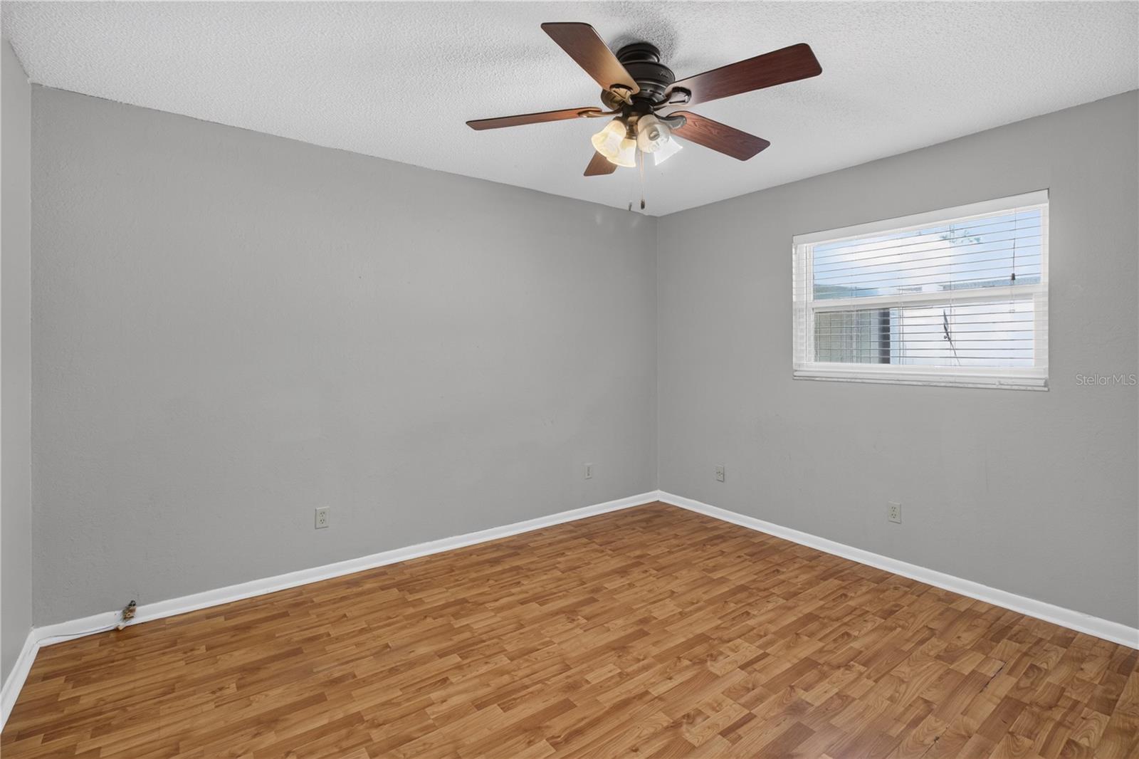 10 Linden Ln Property Photo 24