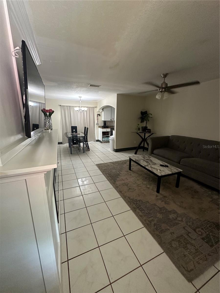 4605 E Yukon St Property Photo 5