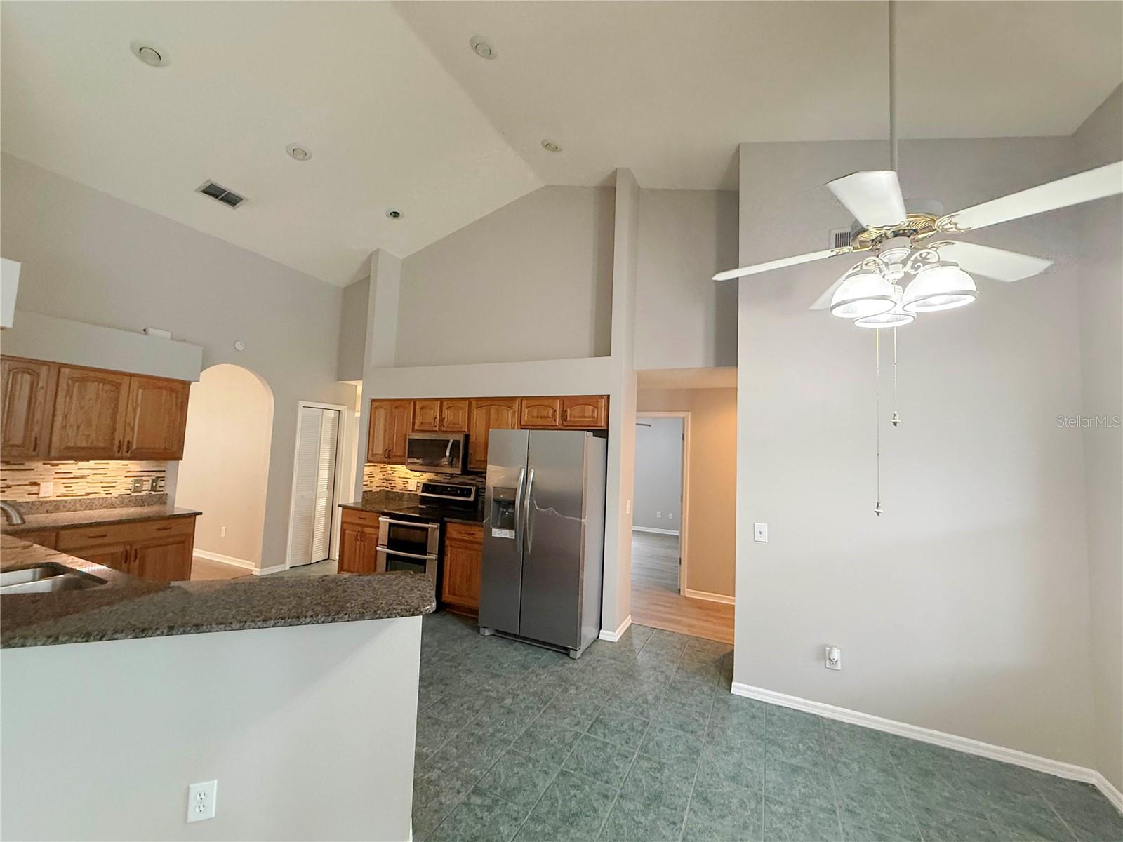 3510 Autumn Glen Dr Property Photo 6