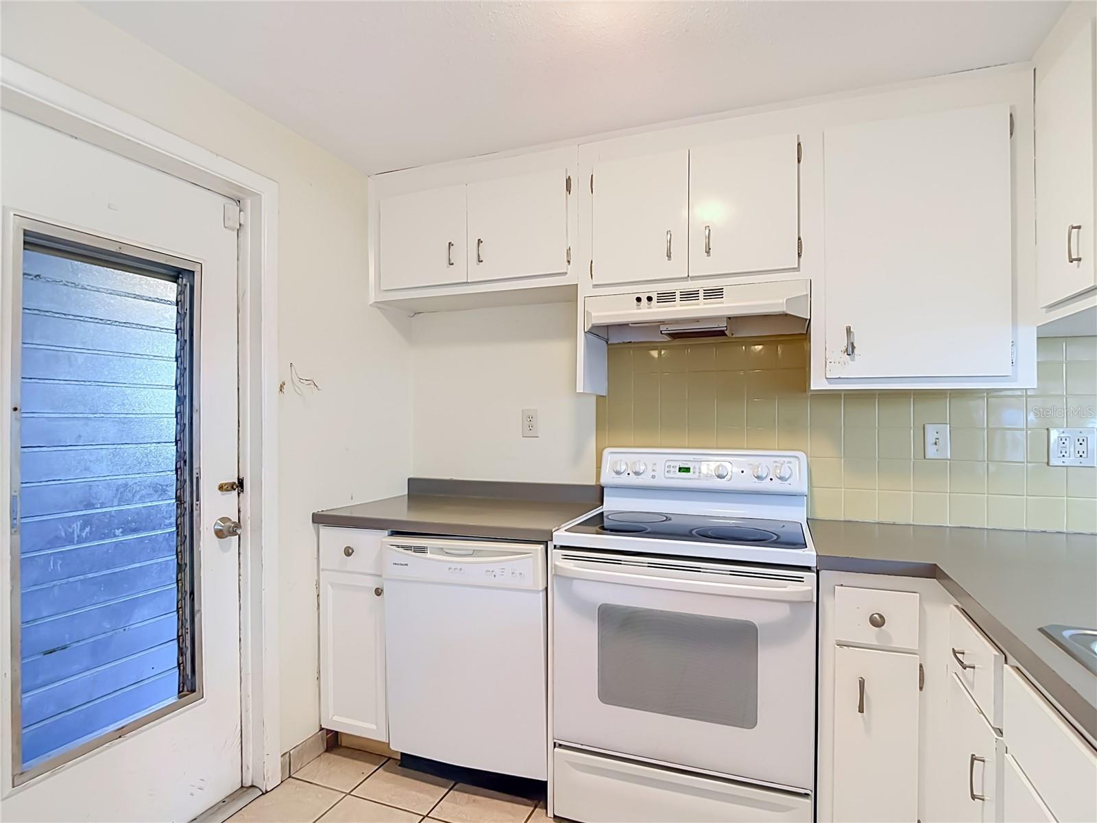 10328 Loquat Dr Property Photo 10
