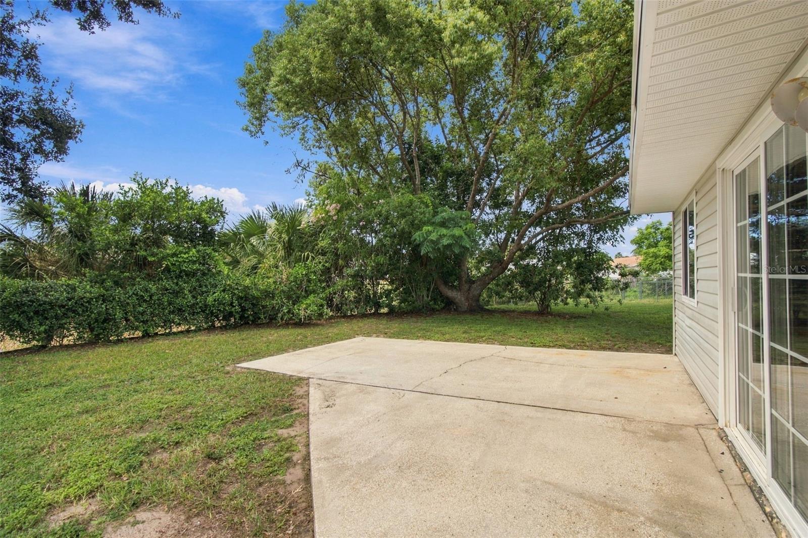373 Foxcroft Dr E Property Photo 45