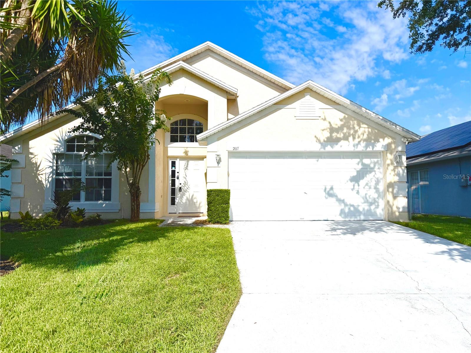 207 Langham Dr Property Photo 1