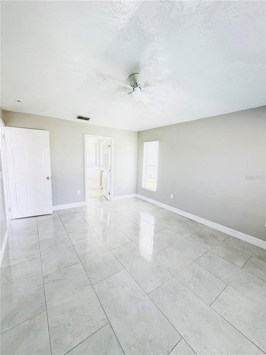 207 Langham Dr Property Photo 7