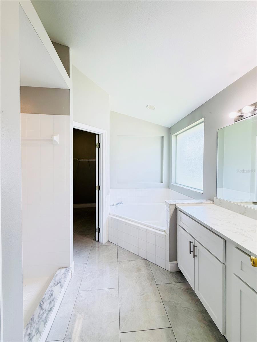207 Langham Dr Property Photo 8