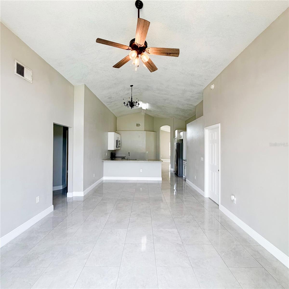 207 Langham Dr Property Photo 24