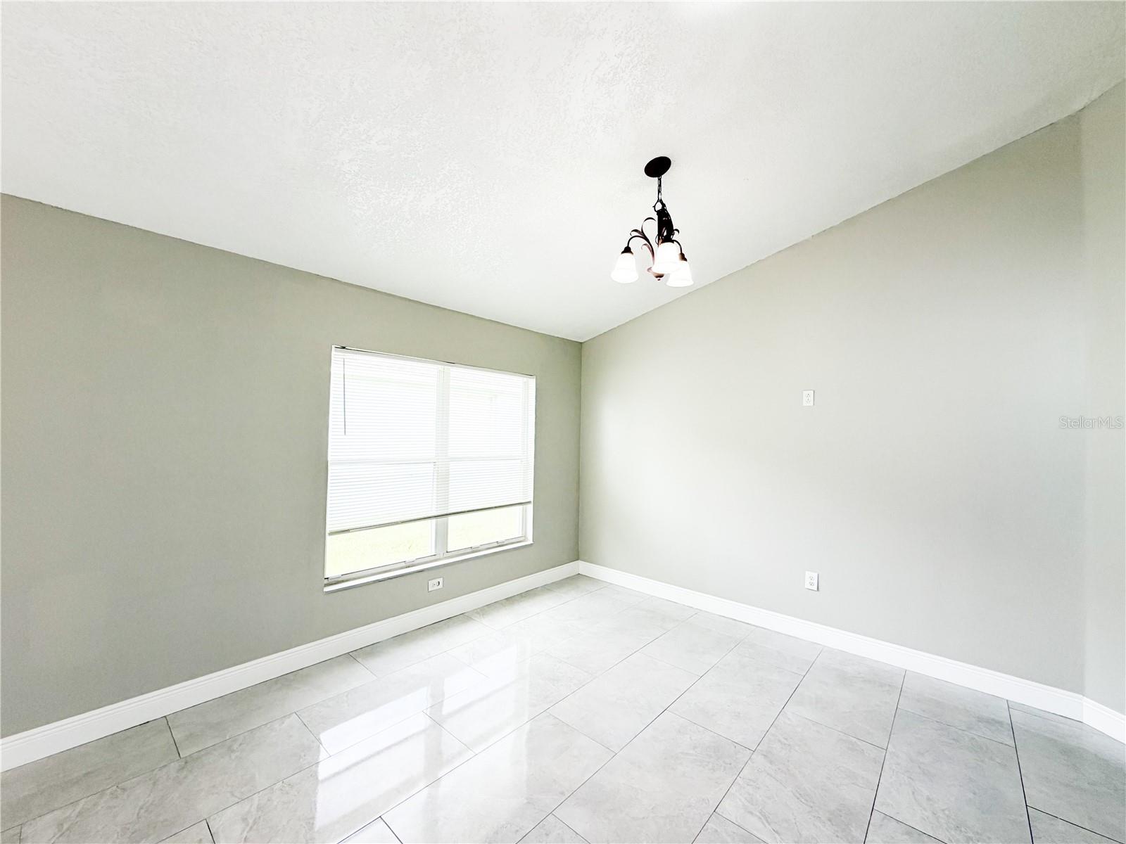 207 Langham Dr Property Photo 32