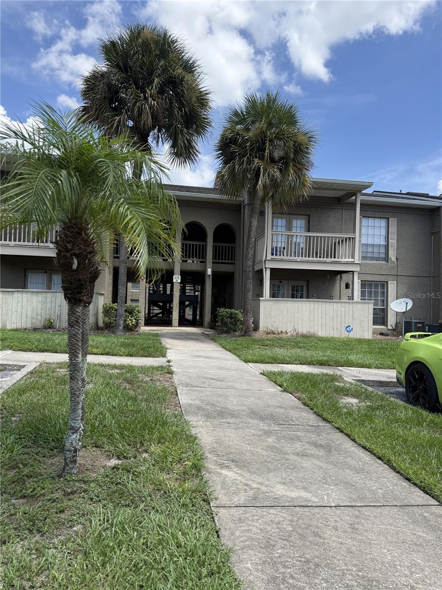 305 WYMORE RD ## 107