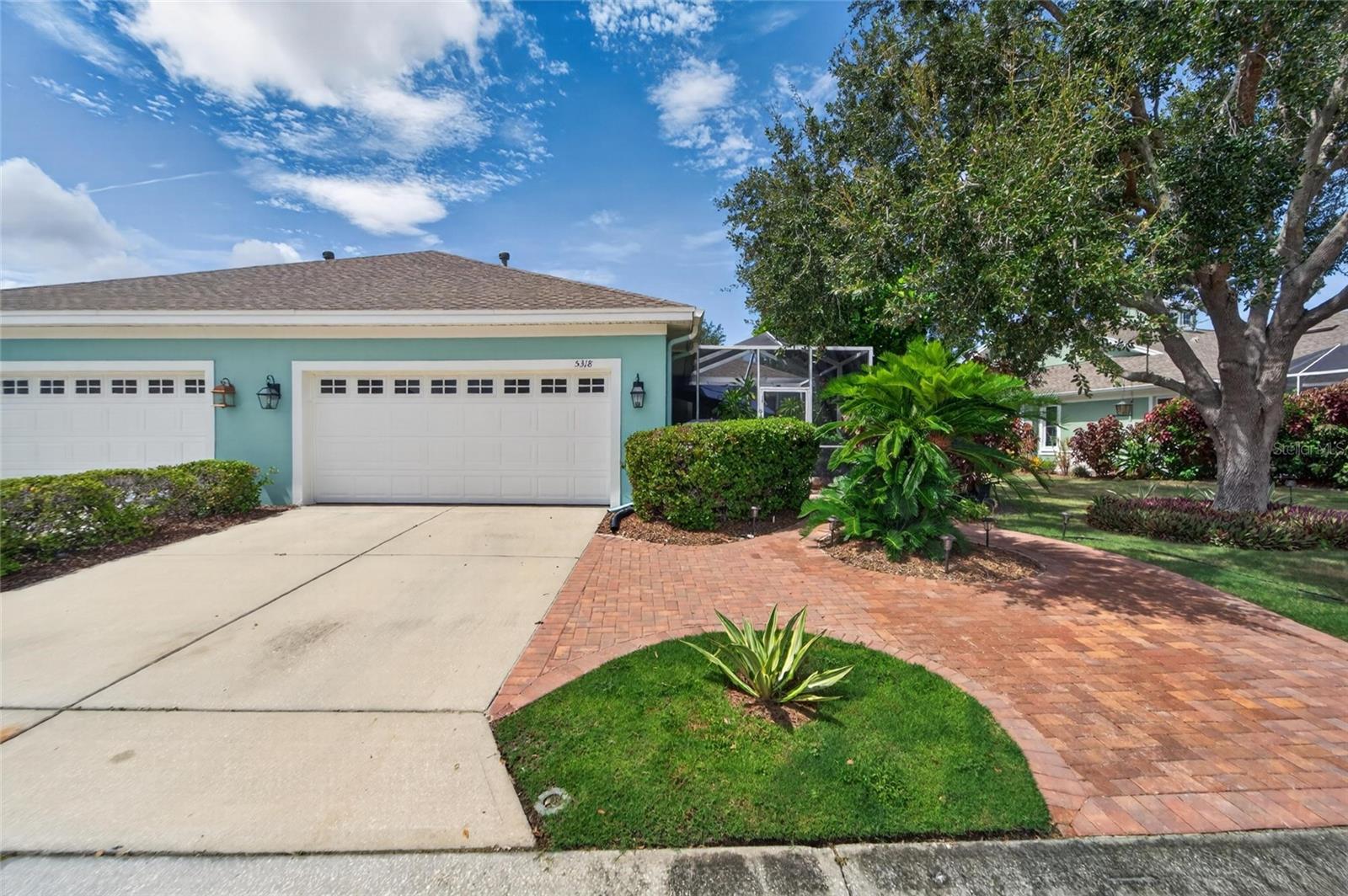 5318 Golden Isles Dr Property Photo 3