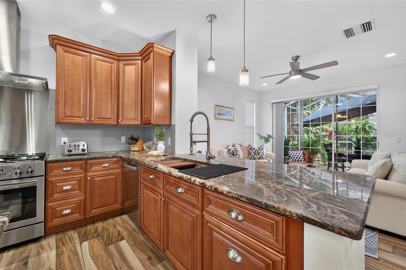 5318 Golden Isles Dr Property Photo 27