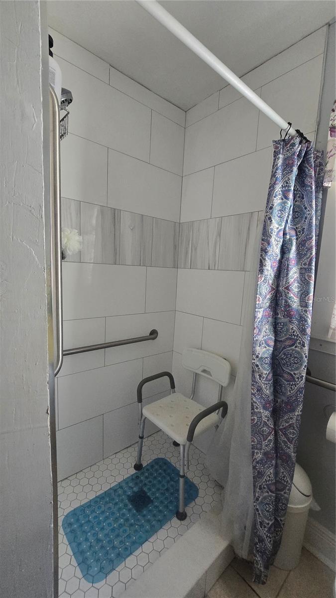 1205 E 26th Ave Property Photo 4