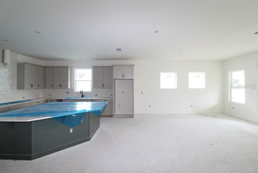 5665 Coopers Hawk Ct Property Photo 7