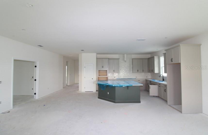 5665 Coopers Hawk Ct Property Photo 8