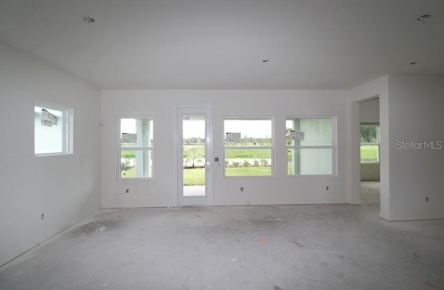 5665 Coopers Hawk Ct Property Photo 9
