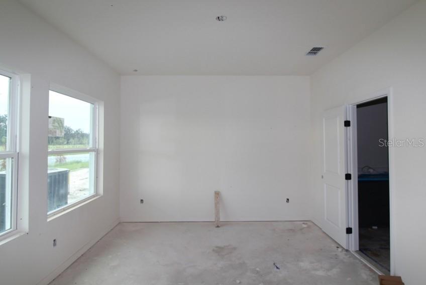 5665 Coopers Hawk Ct Property Photo 10