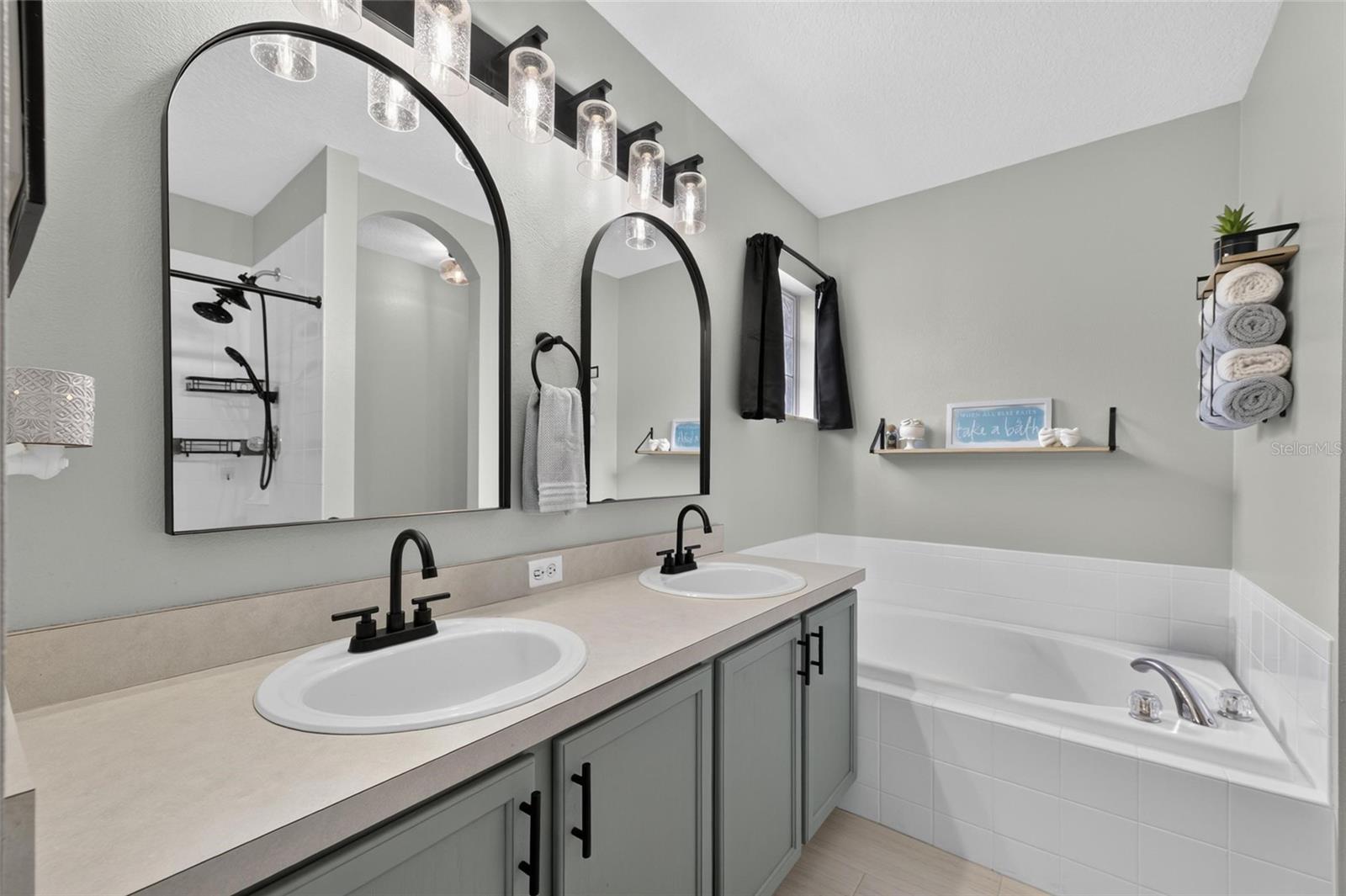 7629 Devonbridge Garden Way Property Photo 19