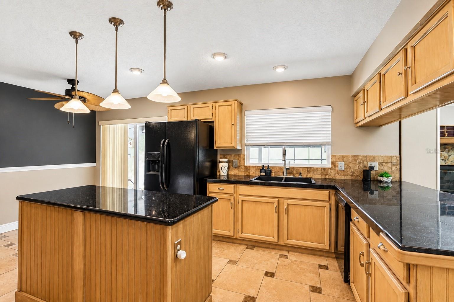 1424 Dumont Dr Property Photo 14