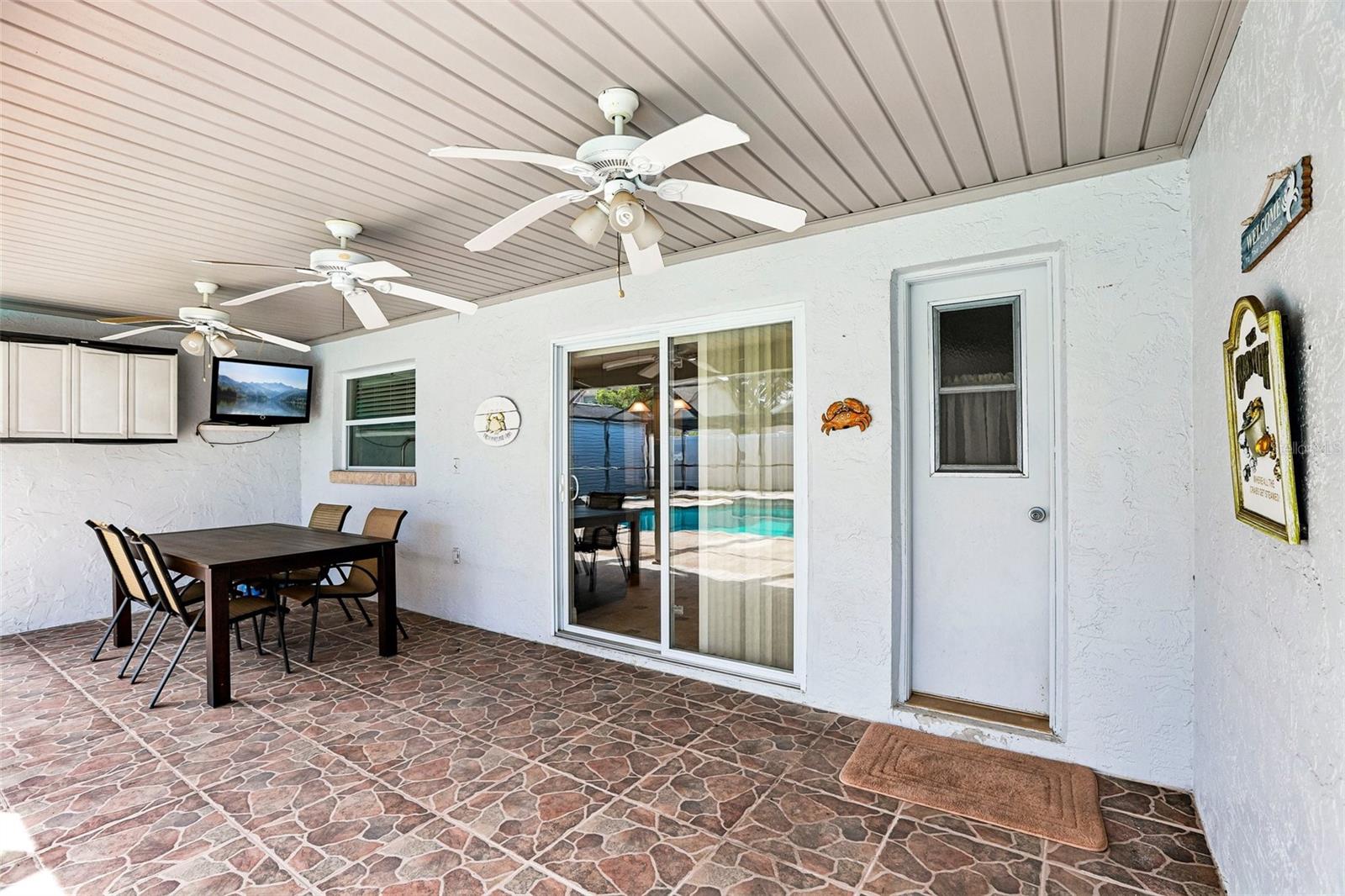1424 Dumont Dr Property Photo 32