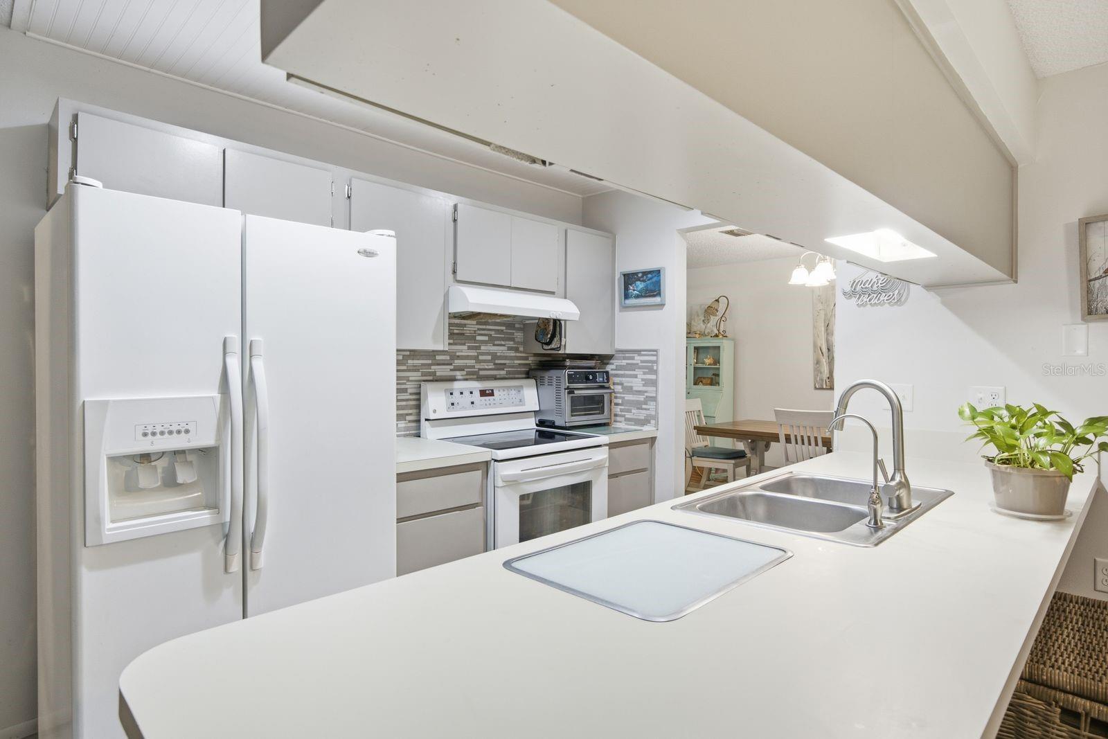 10624 Encino Ct Property Photo 5