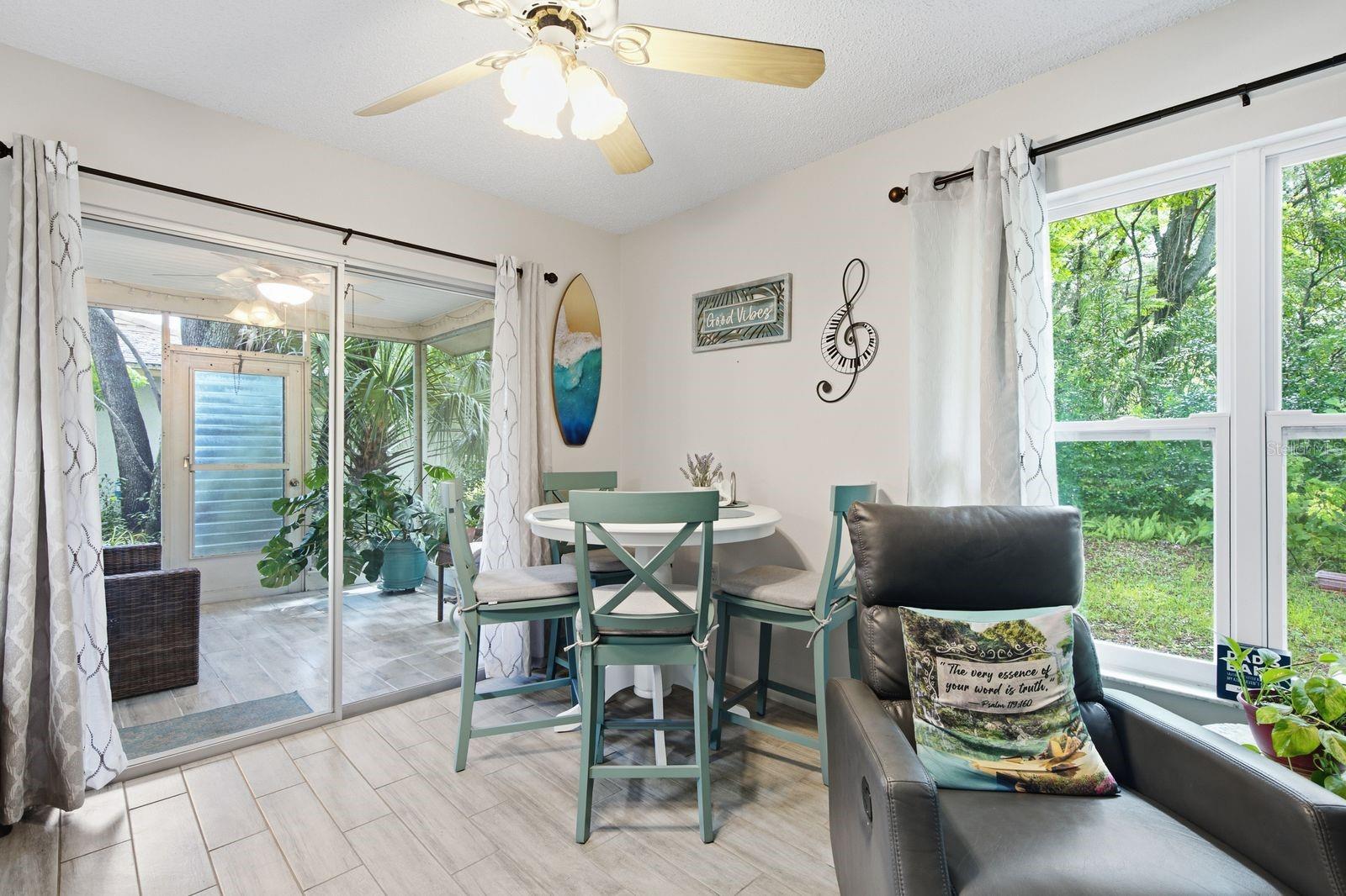 10624 Encino Ct Property Photo 10