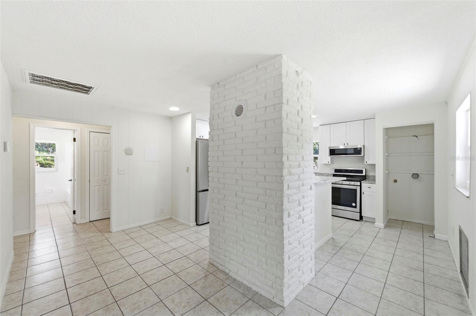 5136 68th St N Property Photo 12