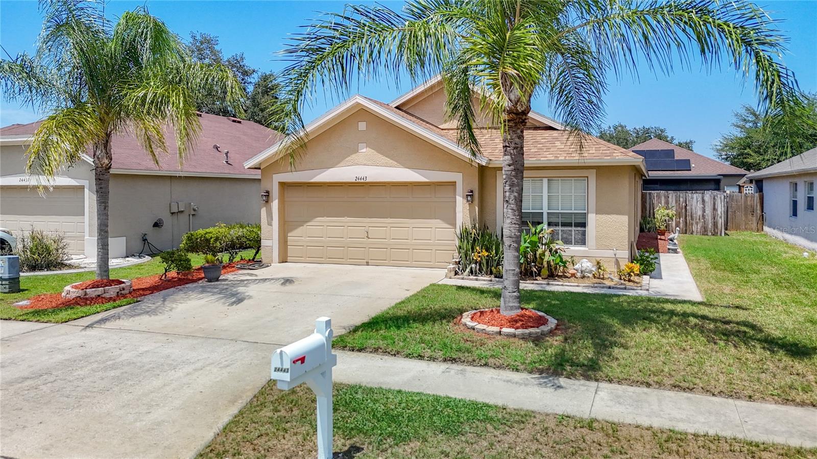 24443 Summer Wind Ct Property Photo 4