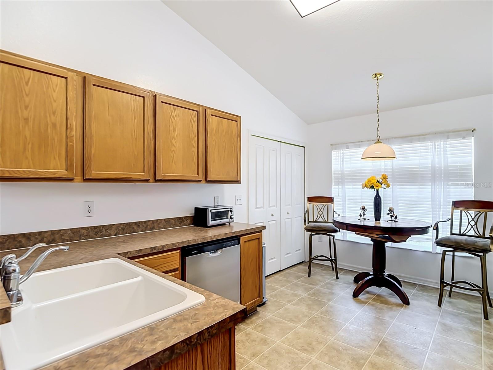 24443 Summer Wind Ct Property Photo 13