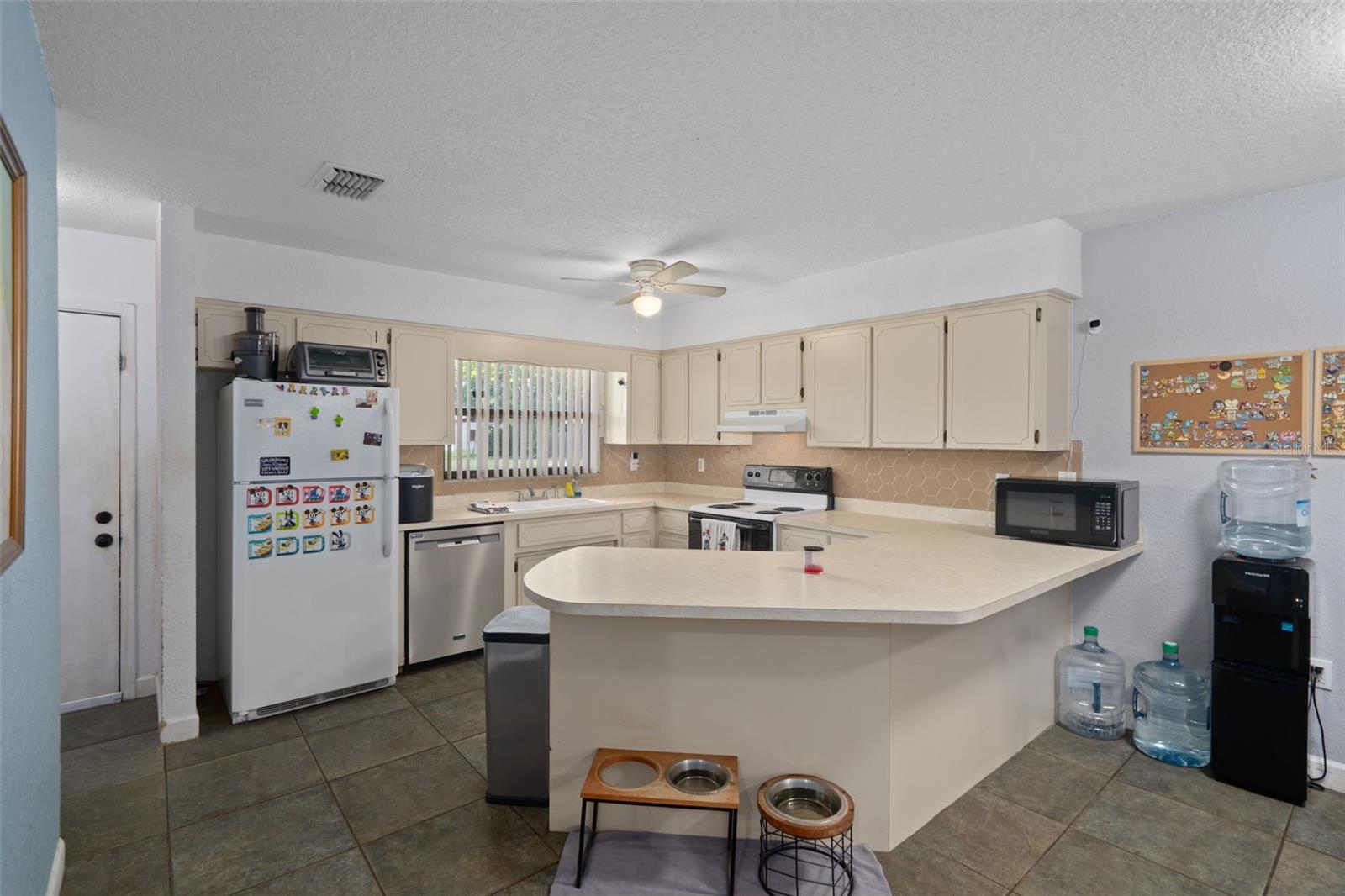 6328 Polk St Property Photo 12