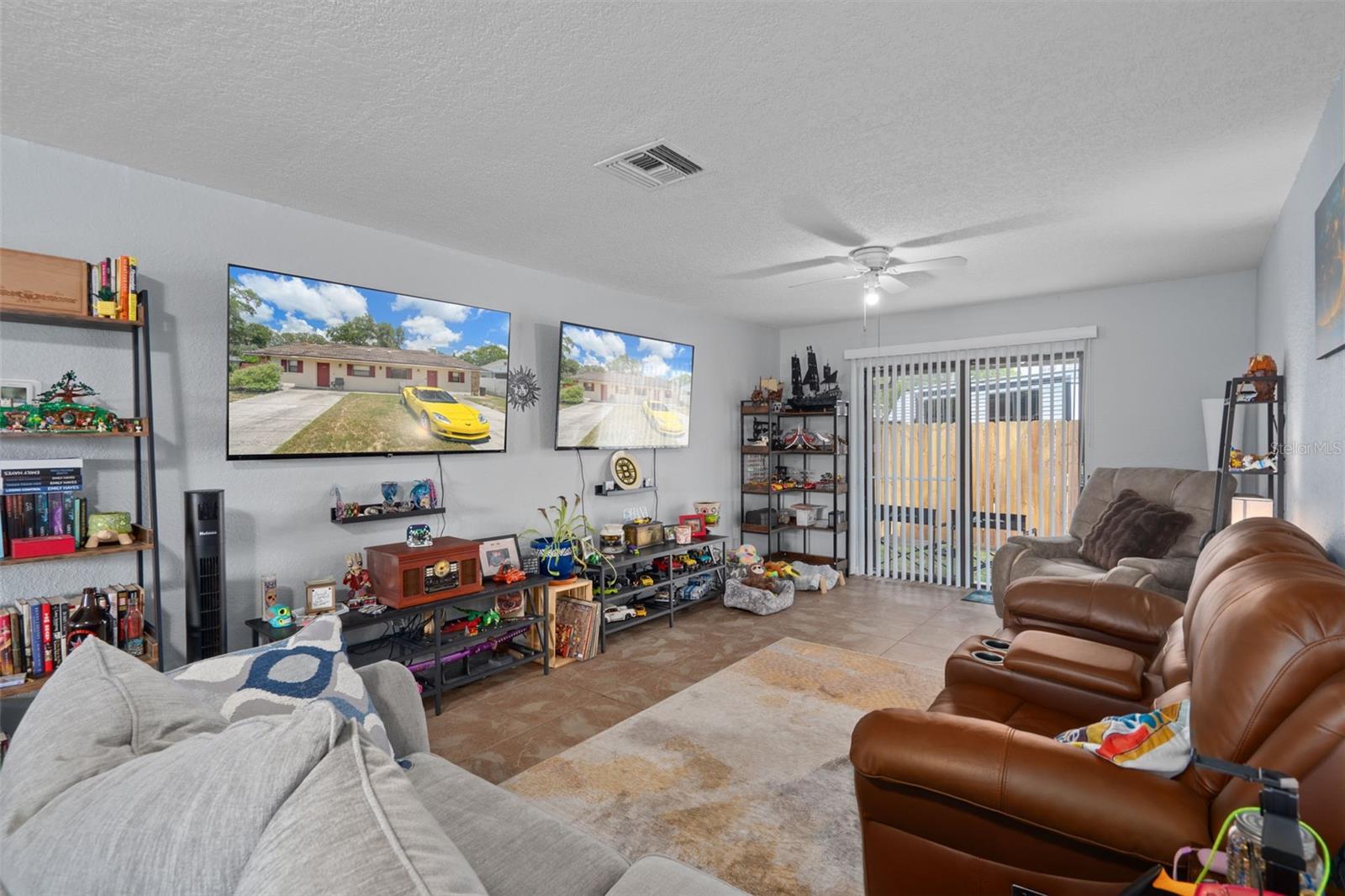 6328 Polk St Property Photo 24