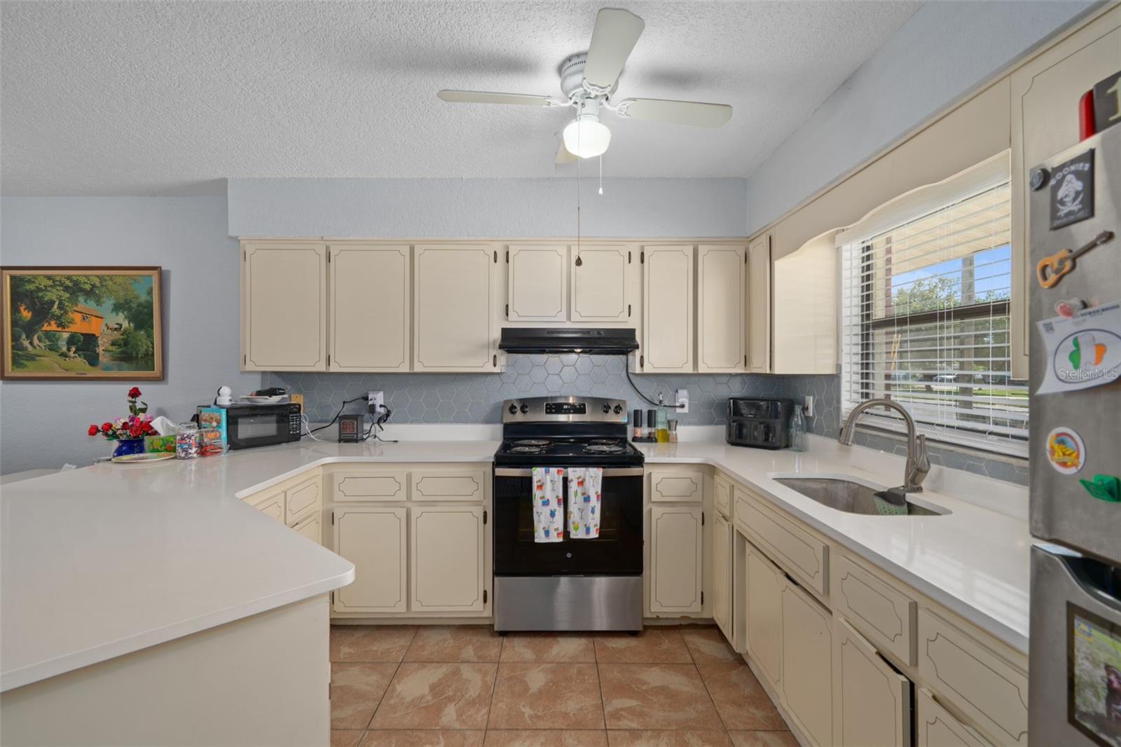 6328 Polk St Property Photo 28
