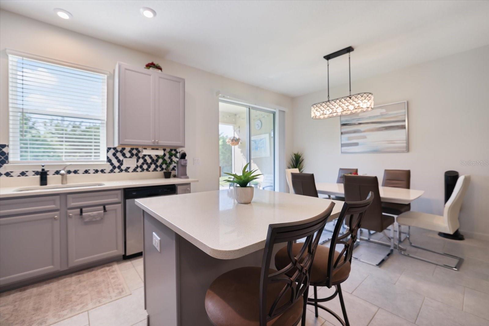11814 Sky Acres Ter Property Photo 4
