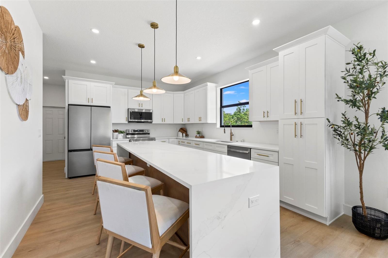 6214 64 Way N Property Photo 6