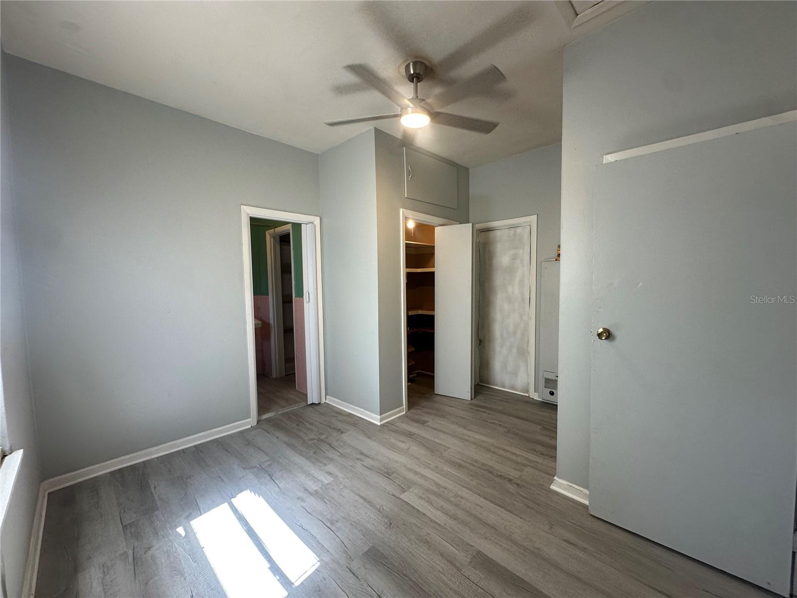 310 Spring Ct #a Property Photo 4