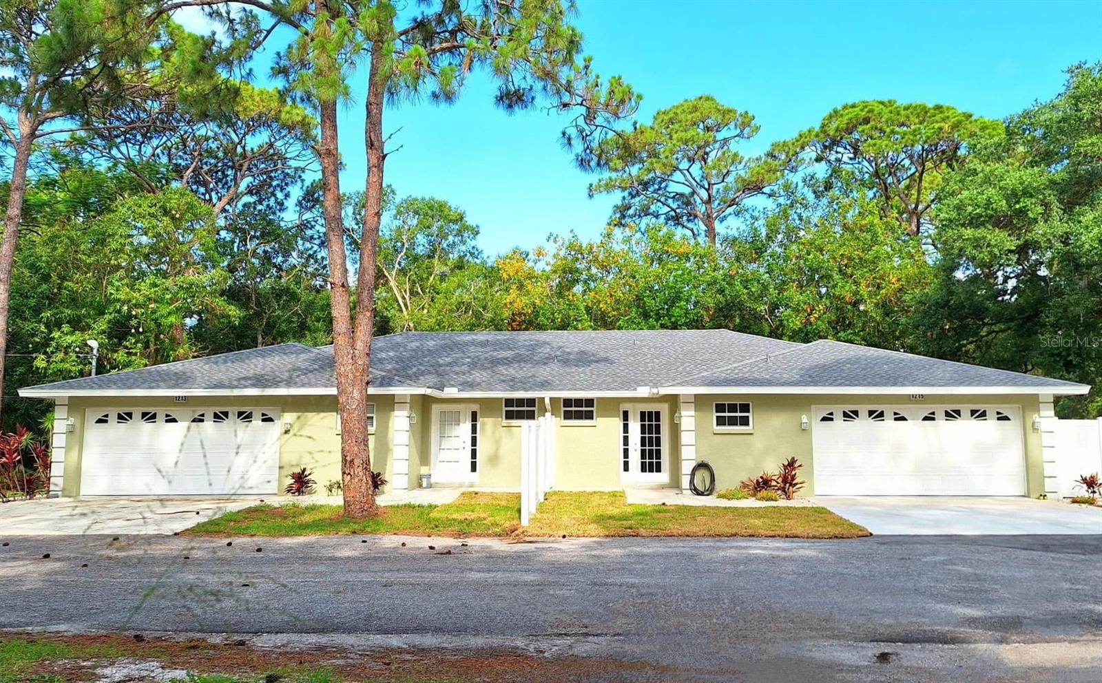 1213 Benedict Ct Property Photo 1