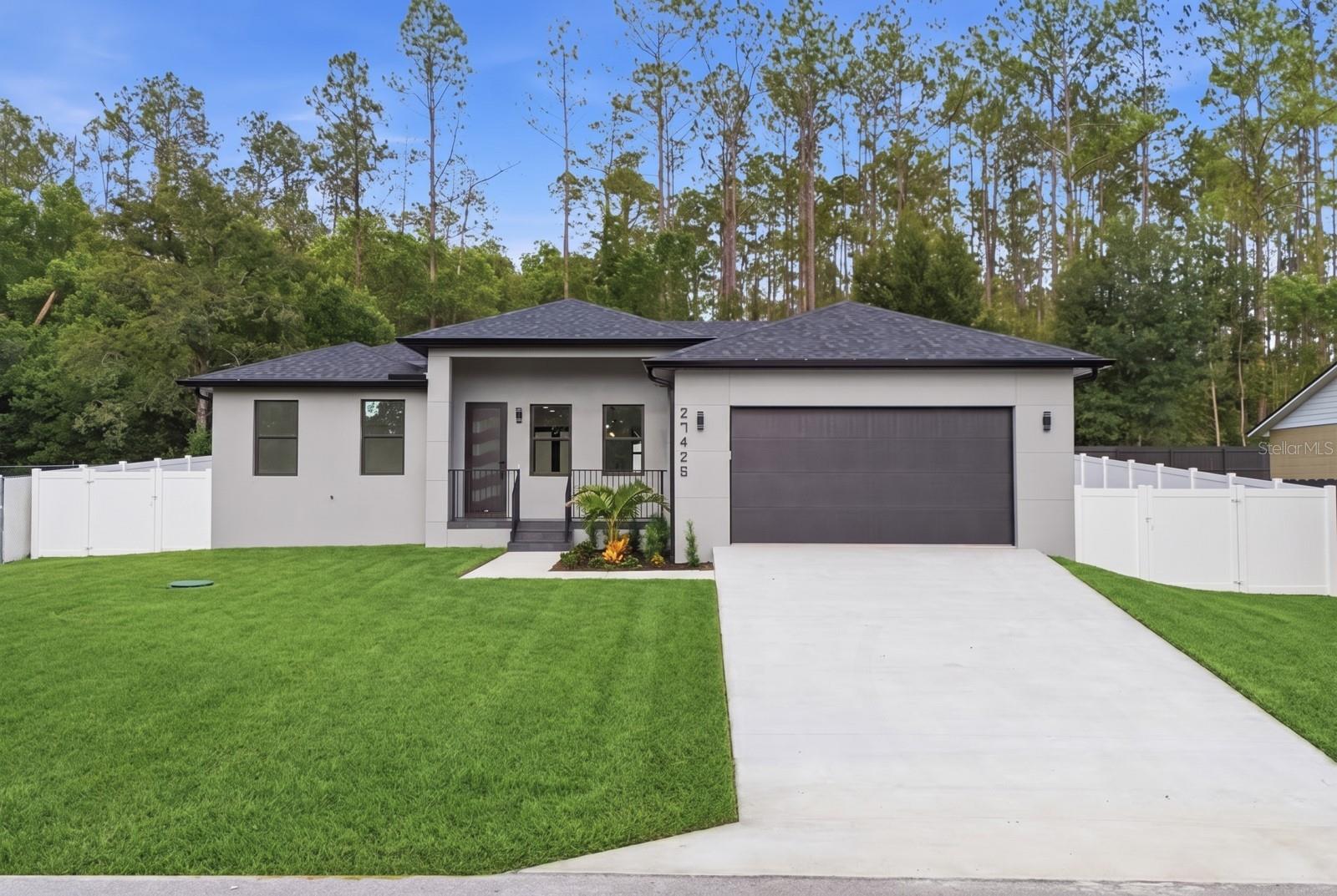 27426 Azen Loop Property Photo 2