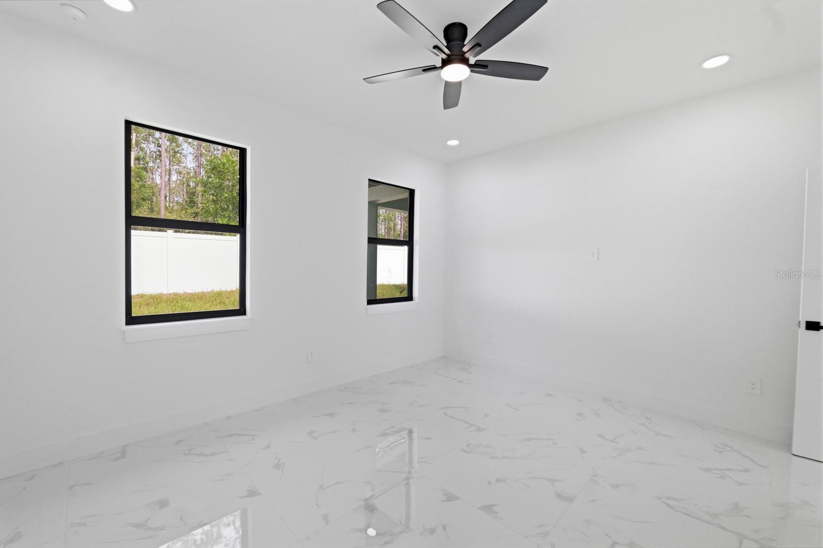 27426 Azen Loop Property Photo 15
