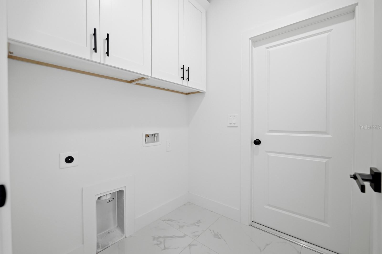 27426 Azen Loop Property Photo 19
