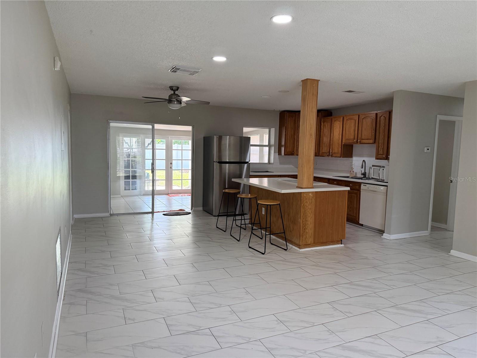 8209 Vassar Cir Property Photo 3