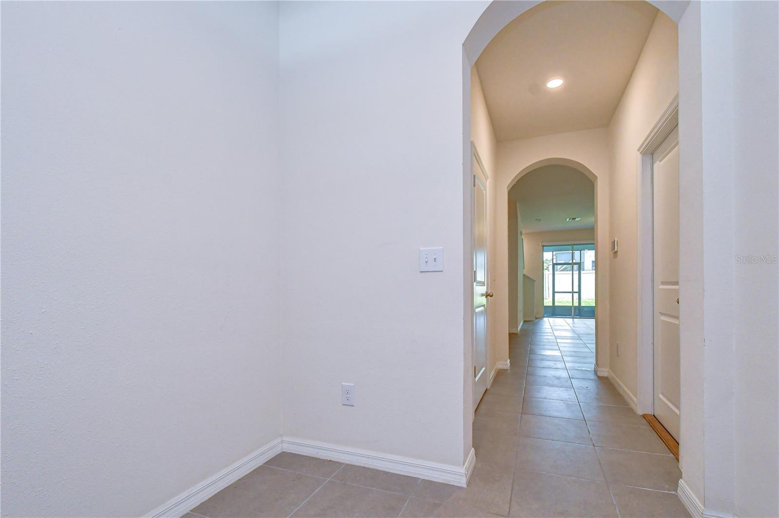 3326 Pleasant Willow Ct Property Photo 4