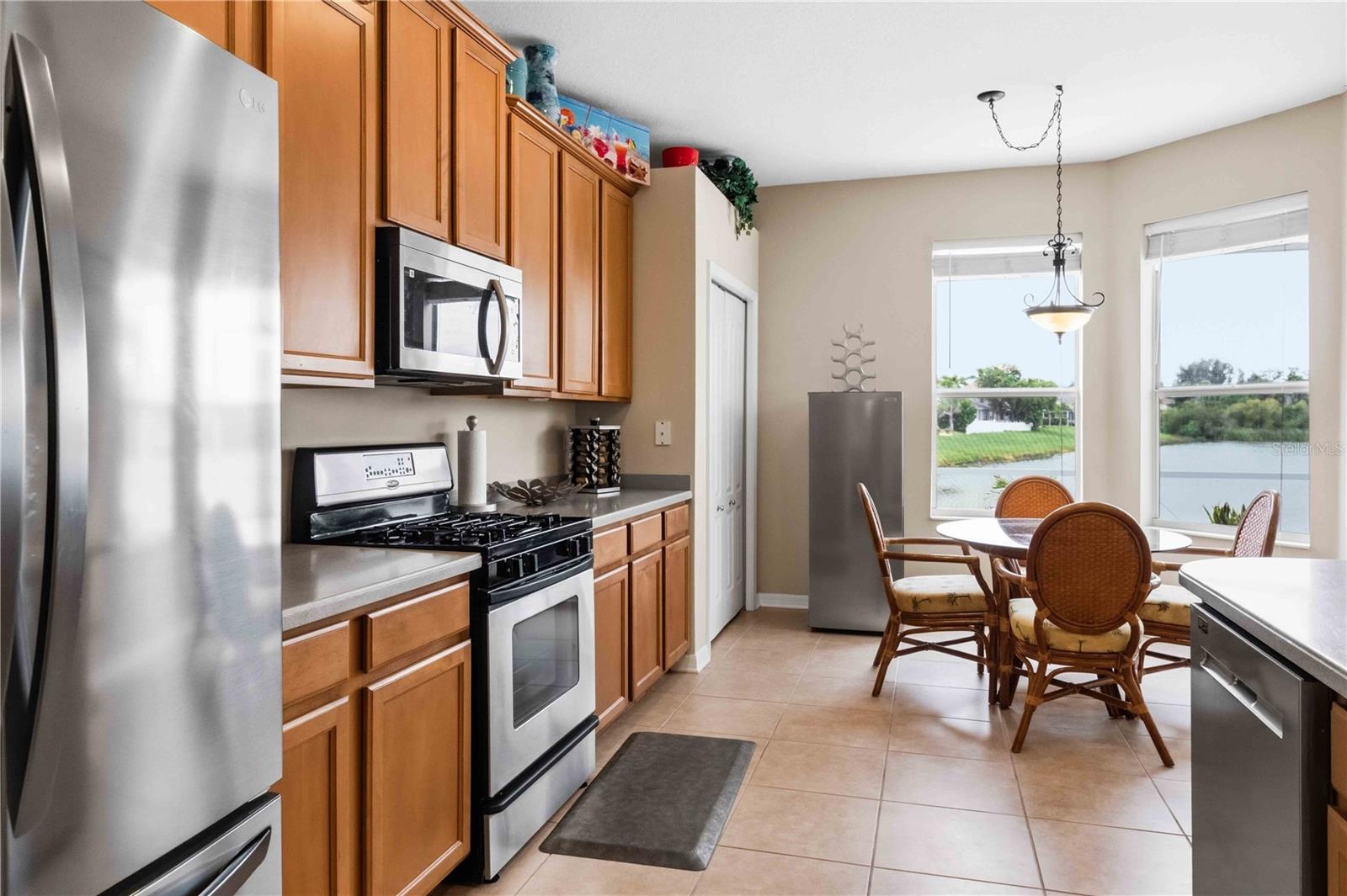 408 Durham Shore Ct Property Photo 8