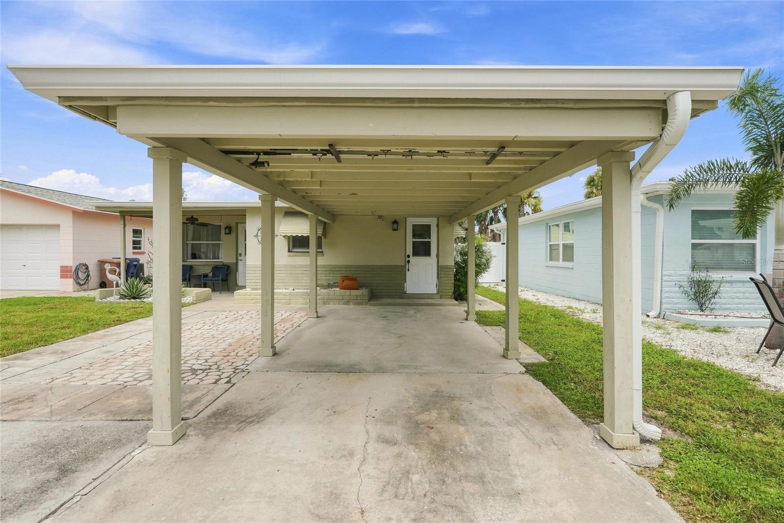 13313 2nd St E Property Photo 5