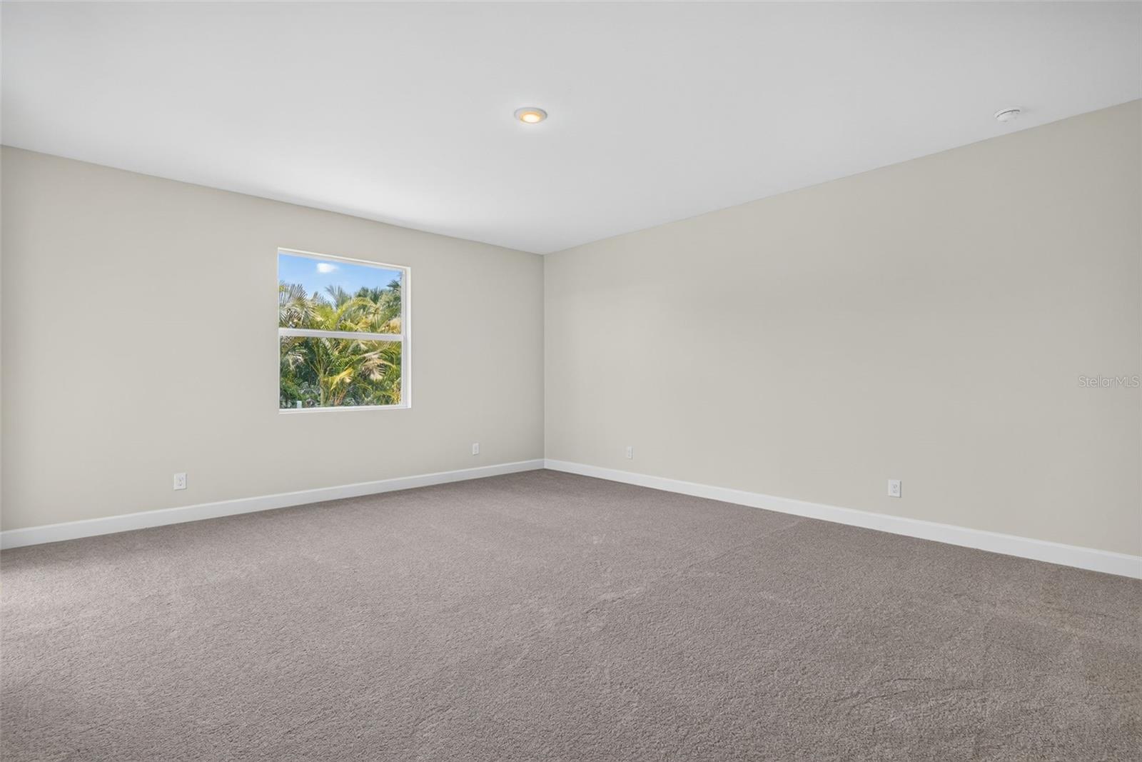 1237 Hinton St Property Photo 14